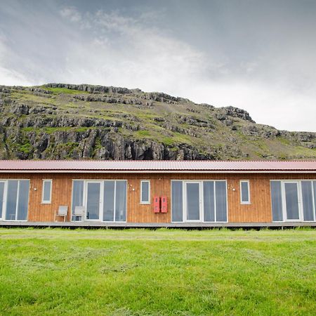 Guesthouse Skalafell ภายนอก รูปภาพ