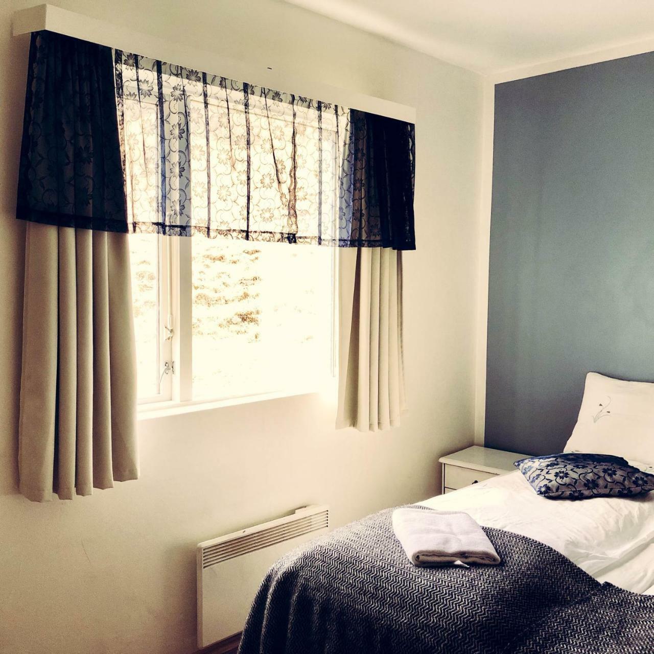 Guesthouse Skalafell ภายนอก รูปภาพ
