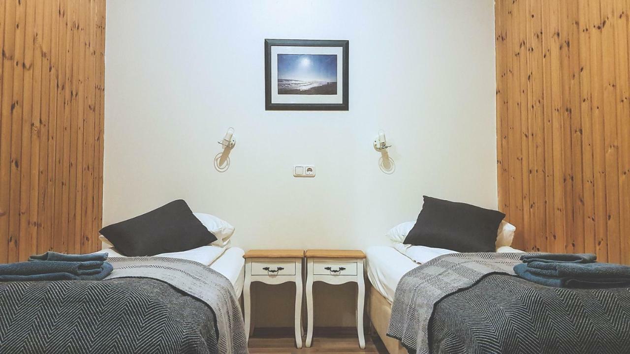 Guesthouse Skalafell ภายนอก รูปภาพ